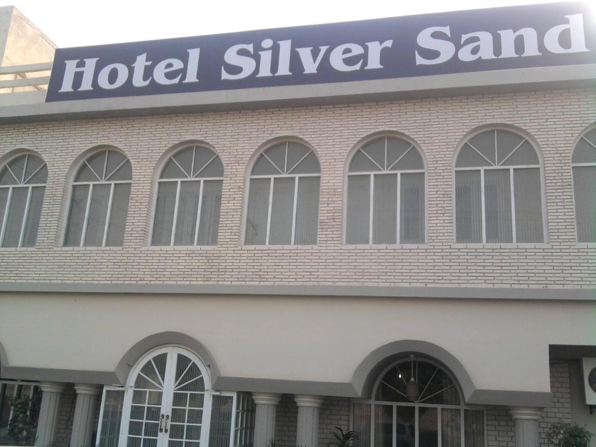 Hotel Silver Sand Мултан Екстер'єр фото